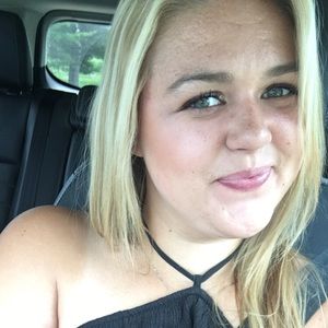 Meet your Posher, Carly